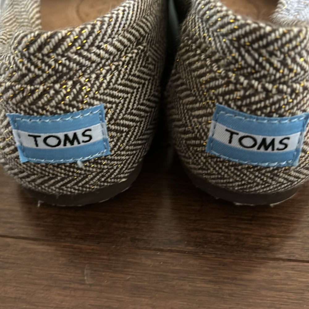 ๐ Toms - Picture 4 of 8